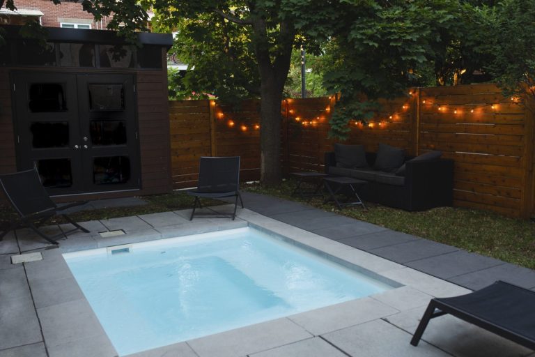 Square plunge pool - Pools By York