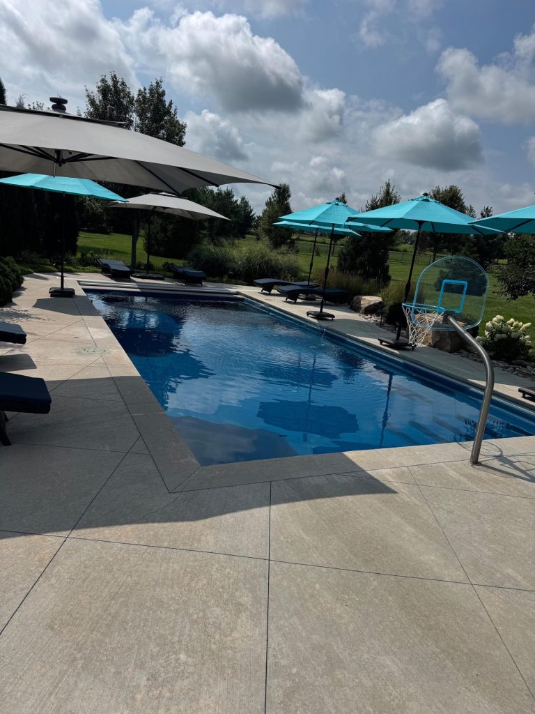 Rectangular fiberglass pool installation - Pools By York